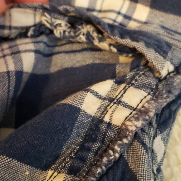 Blue and white plaid crop top - Picture 4 of 4